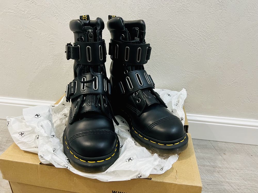 Боти Dr. Martens