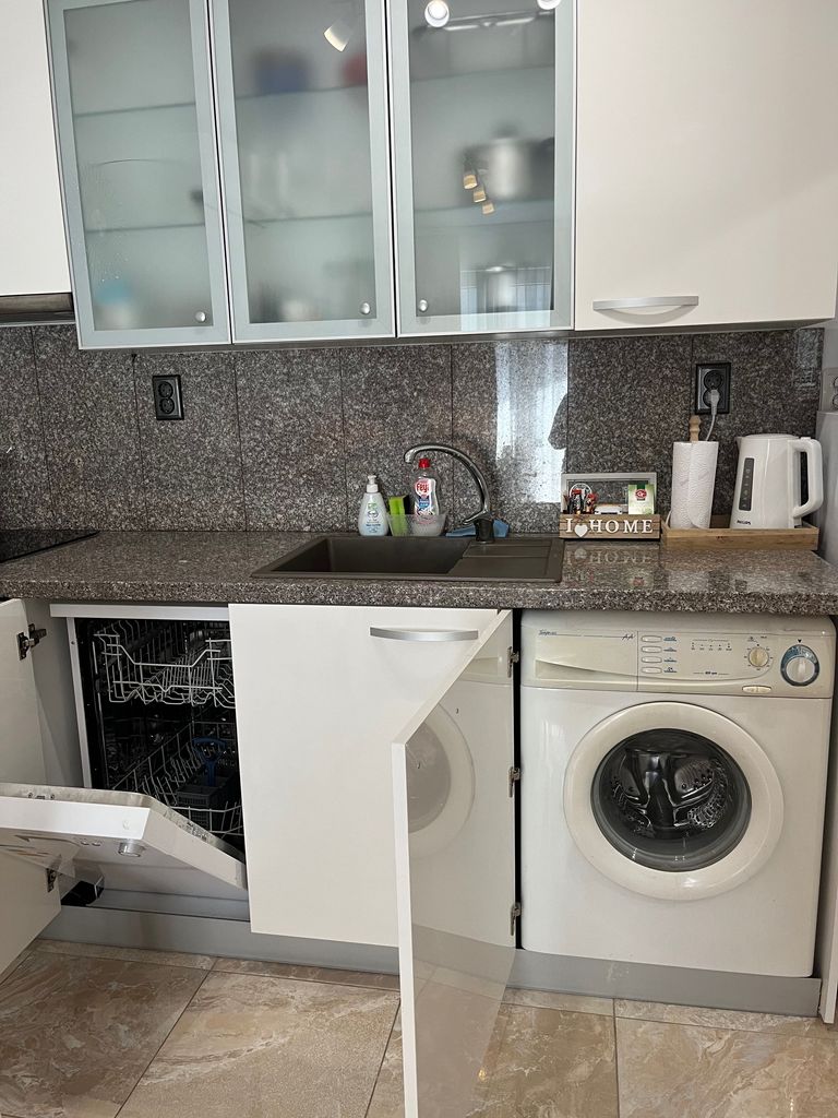 Продава се Двустаен апартамент в Варна, Автогара - 50 кв.м за 3380 €/кв.м - Снимка #13