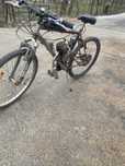 Vând bicicleta cu motor 80cm