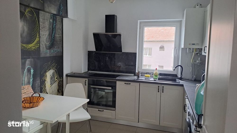 Apartament de închiriat zona Mihai Viteazu