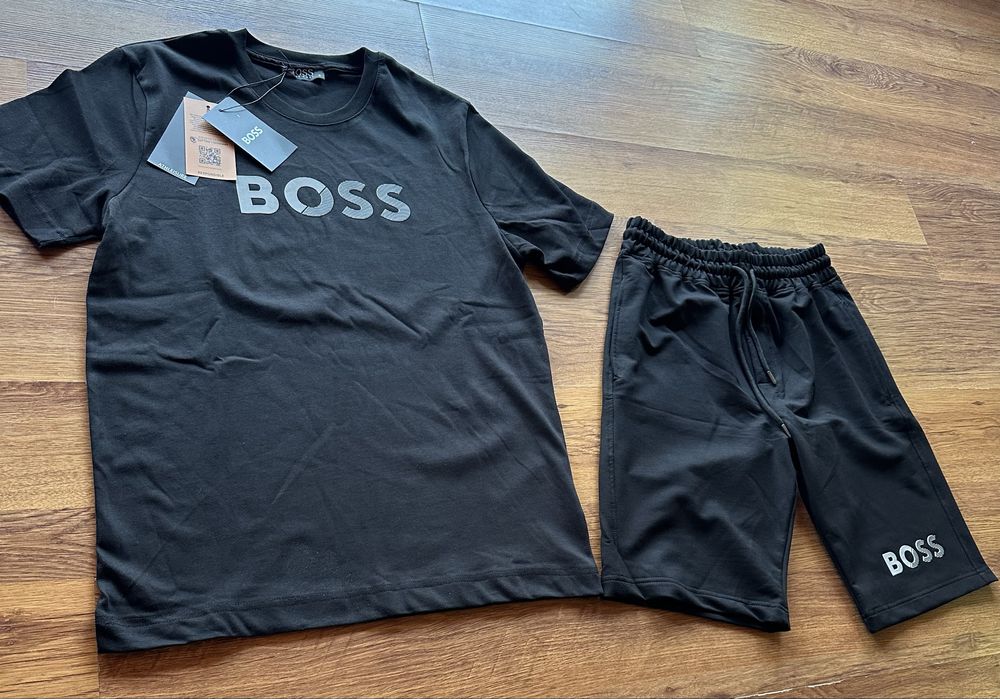 Мъжки,памучен,къс екип Hugo BOSS с гумирано лого
