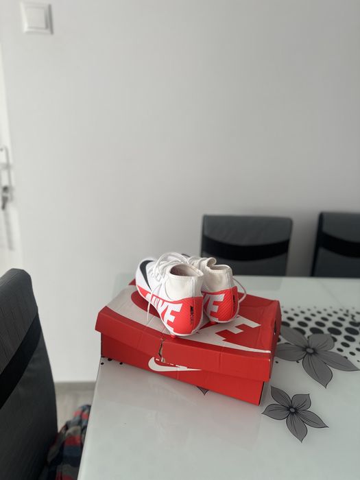 Ghete de fotbal Nike Mercurial Vapor 15