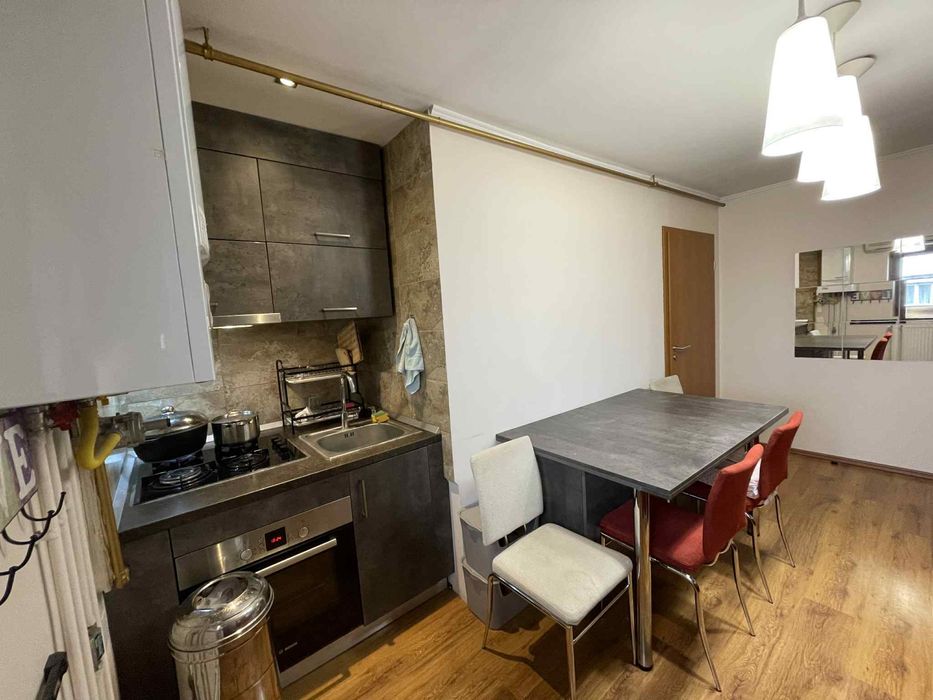 Proprietar, închiriez apartament cu 3 camere în Complexul Studențesc.