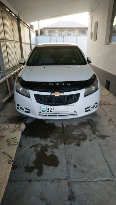 Chevrolet Cruze 1.6 автомат