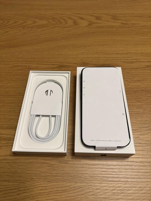  Vand iPhone 16 PRO / 128 GB / NOU / Garantie / MDM 