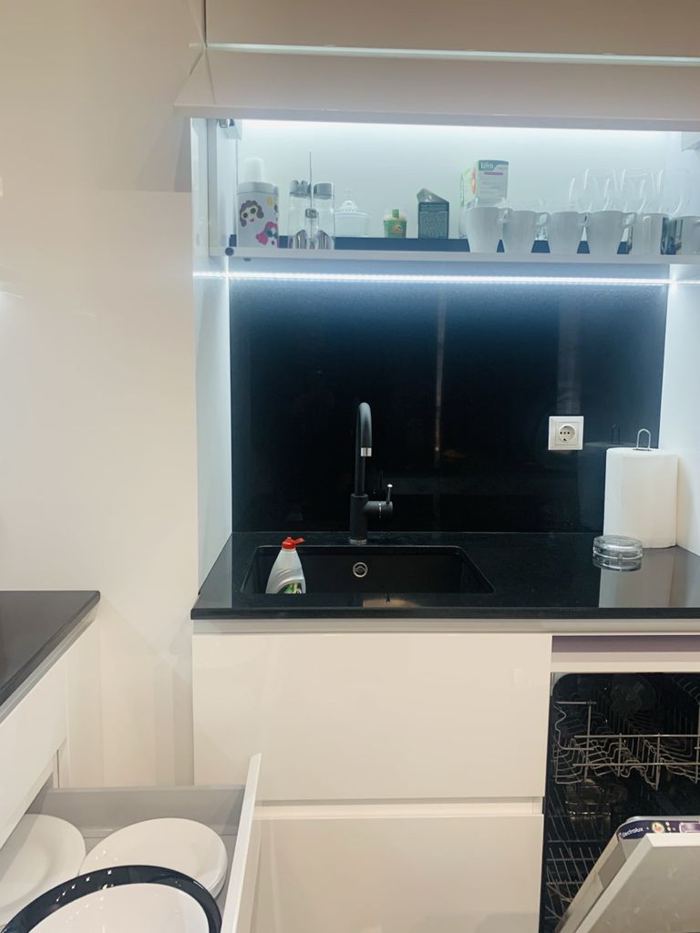Дава се под наем Двустаен апартамент в Варна, Христо Ботев - 68 кв.м за 600 € - Снимка #1