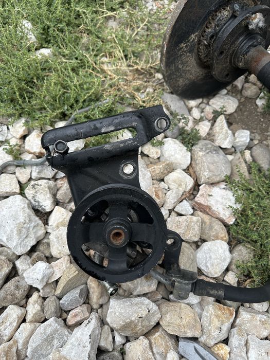 Хидравлична помпа за Toyota Avensis 2006