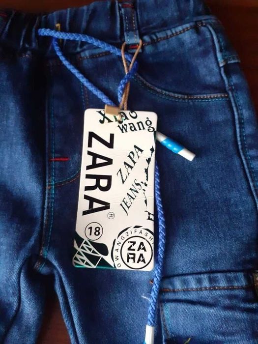 Продам утеплённые джинсы новые осталась одна пара.Размер 18 месяцев на