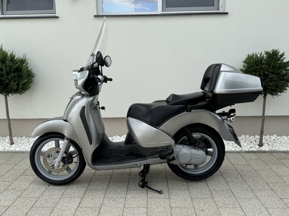 Scuter aprolia Scarabeo 125cc 4T (piaggio yamaha suzuki kymco