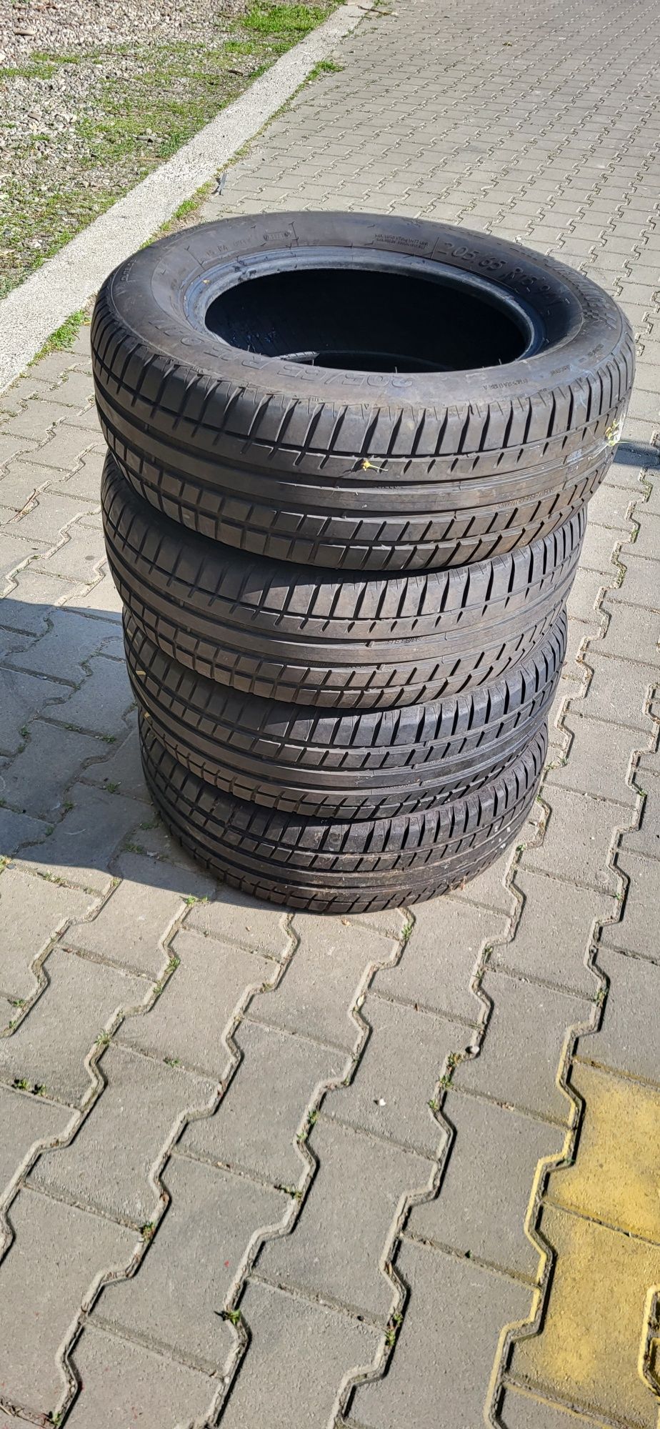 Anvelope vara 205/65 R15