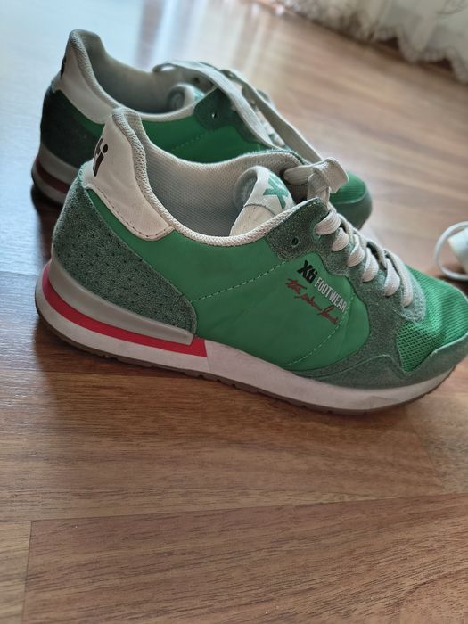 Adidași diverse marimi