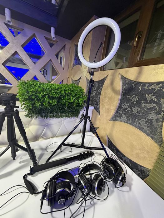 Полный набор оборудования для видеостуди..