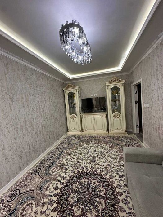 СРОЧНО !! Продается квартира в Яшнабаде 2/8/8 ( 70 кв/м ) Новостройка