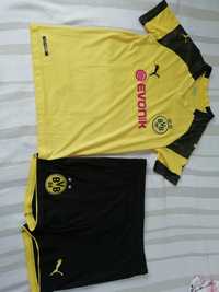 Echipament fotbal puma original cu Borussia Dortmund