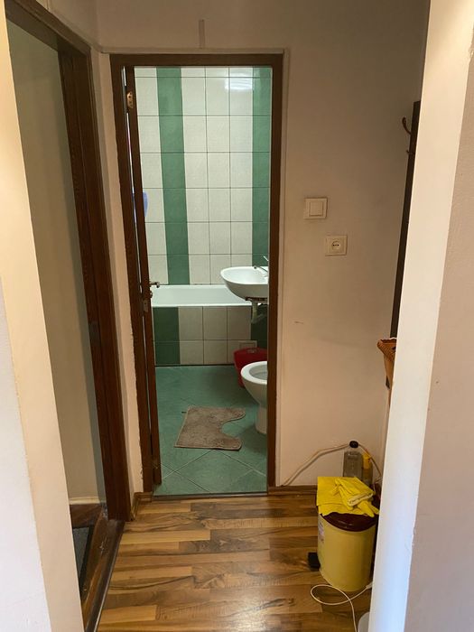 Vând garsonieră decomandată