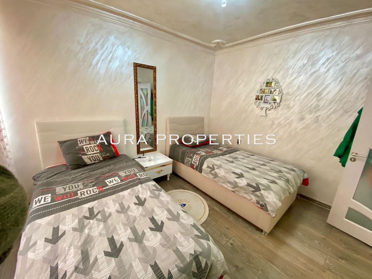 Продава се Тристаен апартамент в Разград, Васил Левски - 100 кв.м за 1326 €/кв.м - Снимка #8