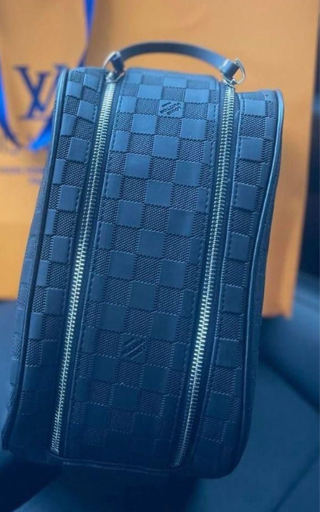 Louis Vuitton чанта