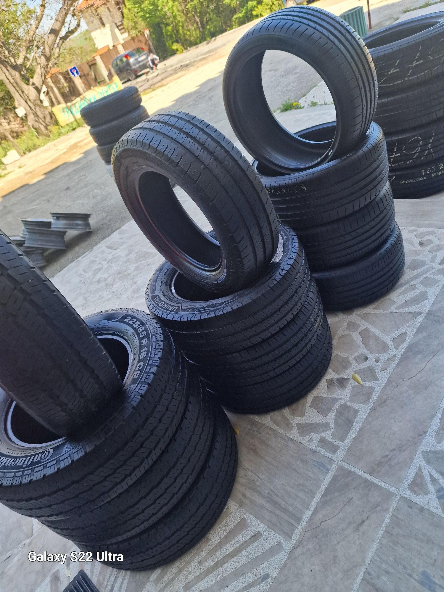 285 40 20 2броя Pirelli Continental 6 Замъка Ямбол