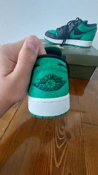 Jordan 1 low " Lucky Green"