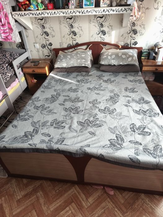 Продаю кровать б/у в хорошем состоянии, без матраса