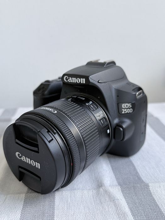 Vand canon dslr EOS 250D si obiectiv