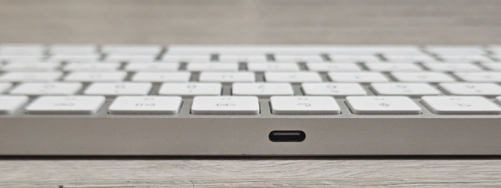 Apple Magic Keyboard - Немска QWERTZ подредба - Отлично състояние