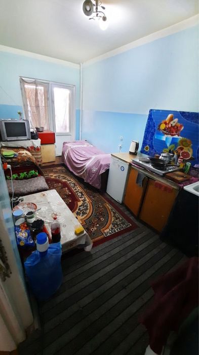 Чиланзар 15.  Продажа 1 комнатная 43 м2. Срочно