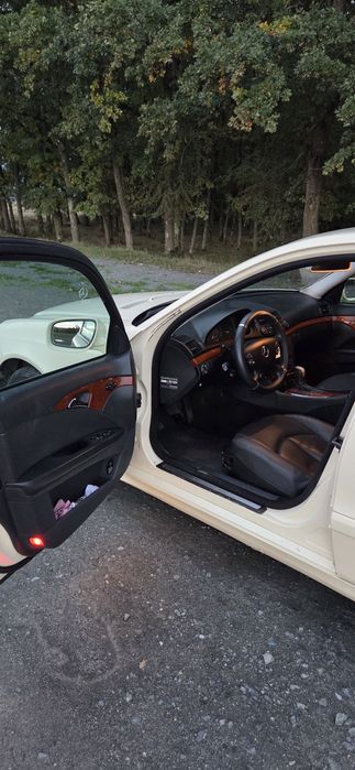 Mercedes e class 211