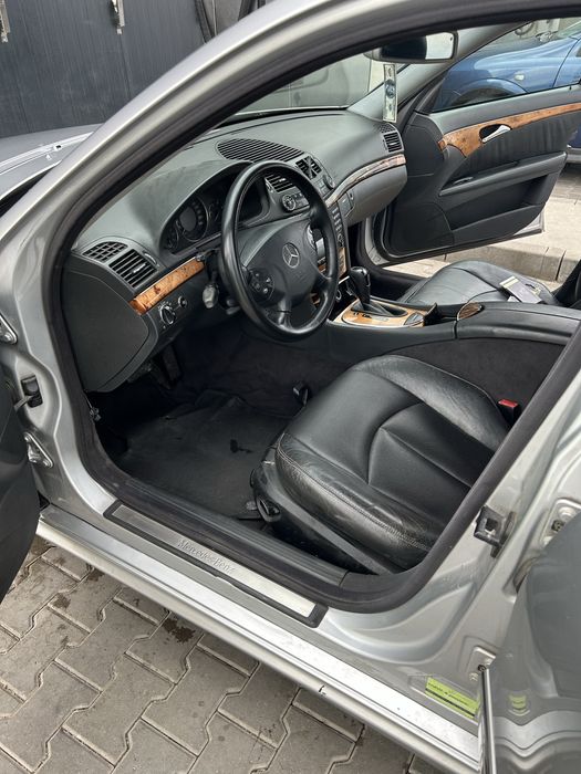 Mercedes E270cdi w211