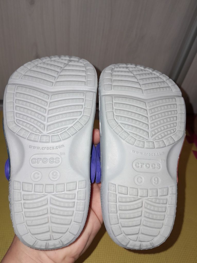 Детски чехли crocs c8 и c9
