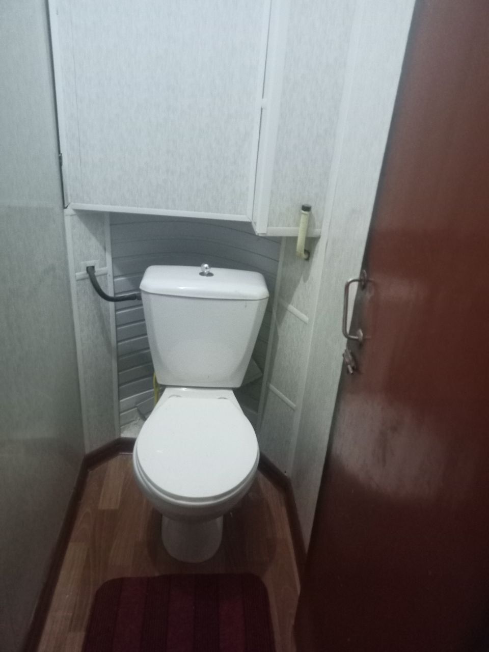 Карши шахар, 3 хонали квартира сотилади, 3 этаж. 6мкр
