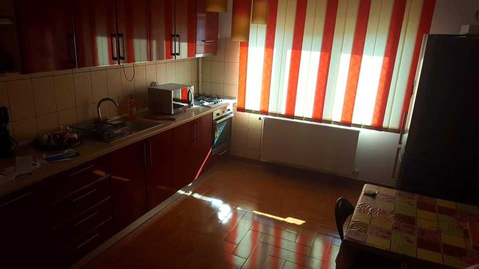 Apartament 3 camere decomandate Central - Piata Moldovei