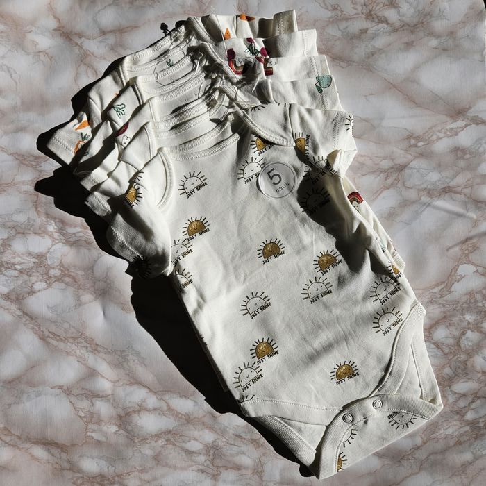 Пакет 5бр бебешки бодита с къс ръкав, NEXT + ПОДАРЪК