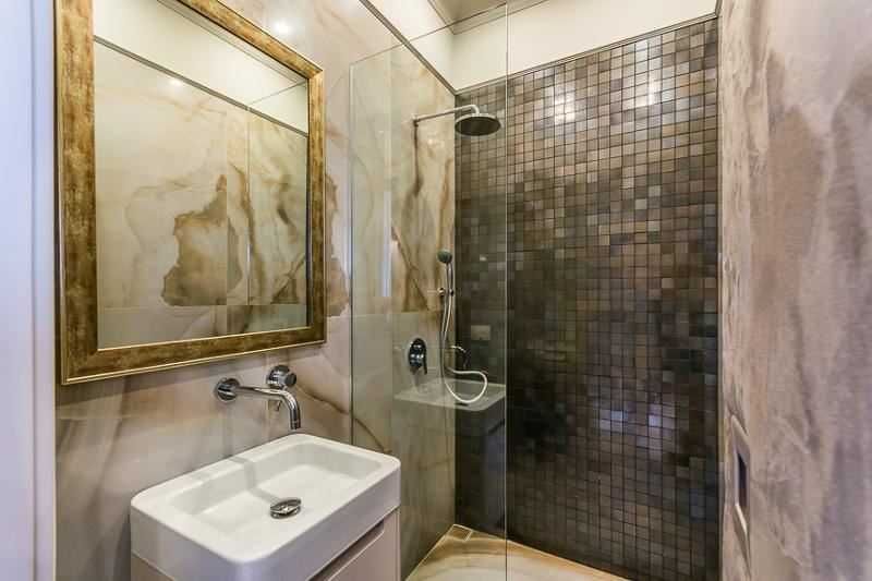 Продава се Тристаен апартамент в София, Кръстова вада - 125 кв.м за 1952 €/кв.м - Снимка #2