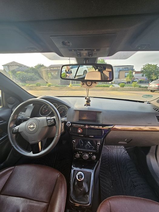 Opel astra h twintop