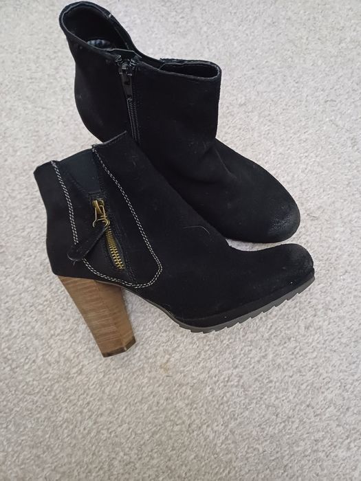 Botine negre  Venturini , piele intoarsa, nr. 38