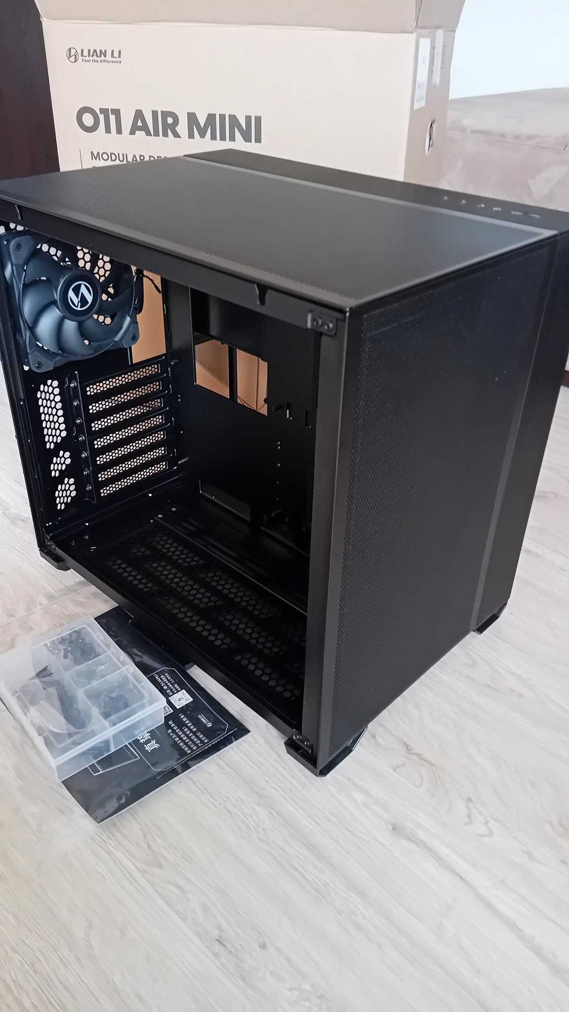 Lian Li O11 Air Mini Black кутия за компютър