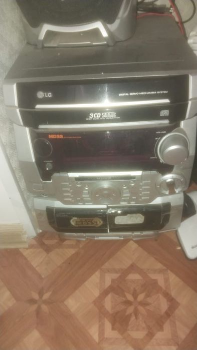 Музыкальный центр