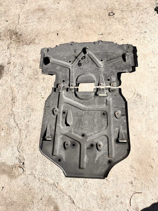 Кора Mercedes ML W164 под двигател и скорости / Оригинални/ Кори