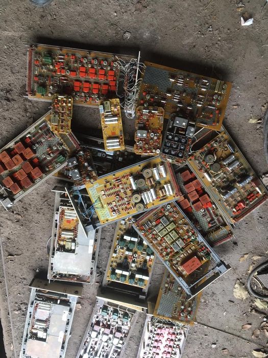 Лом плат и компьютеров СССР