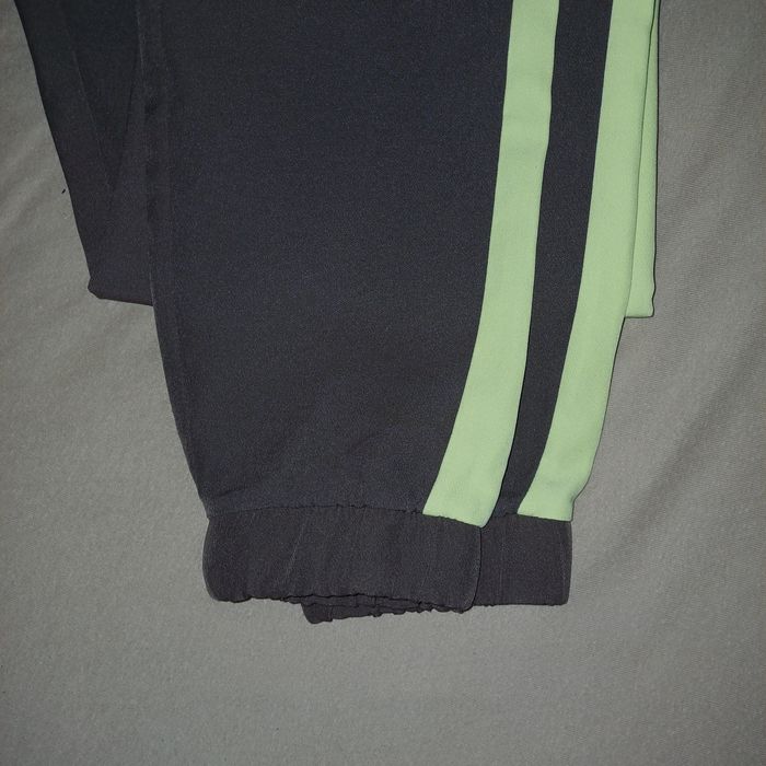 Интересни панталони