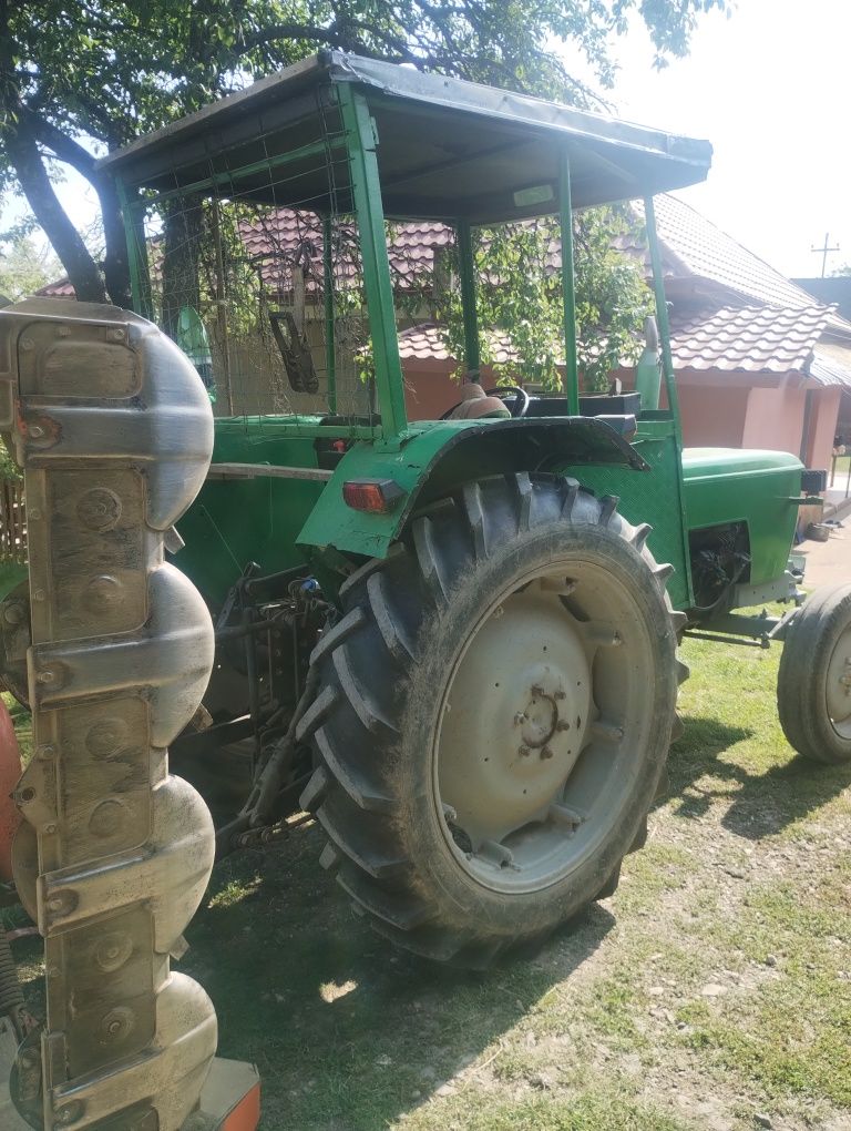 Tractor de vânzare