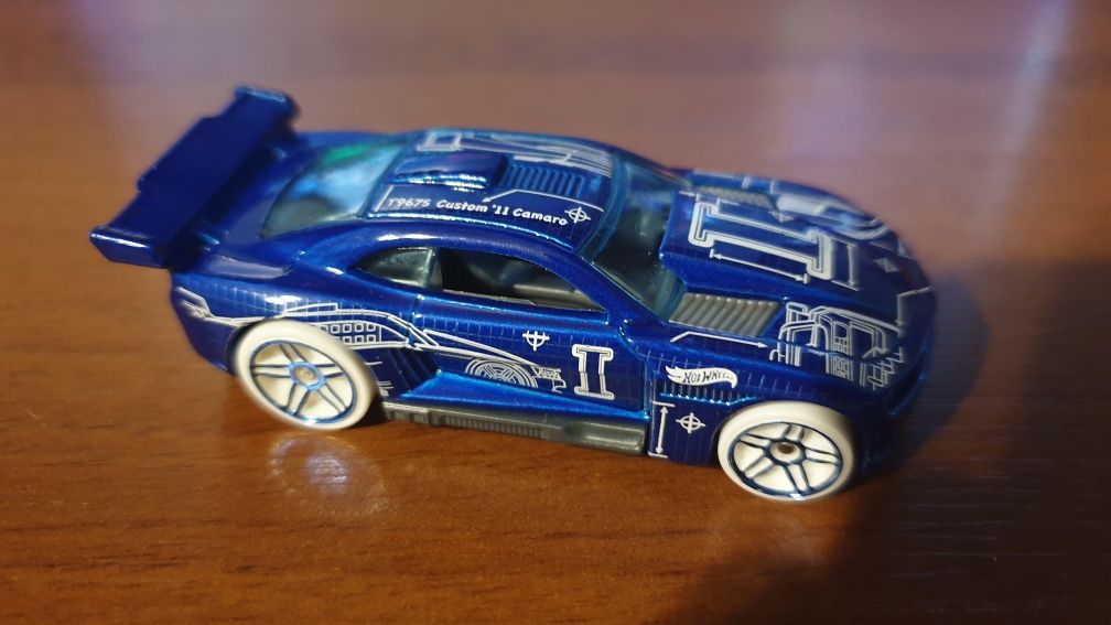 Hot wheels 2011 camaro