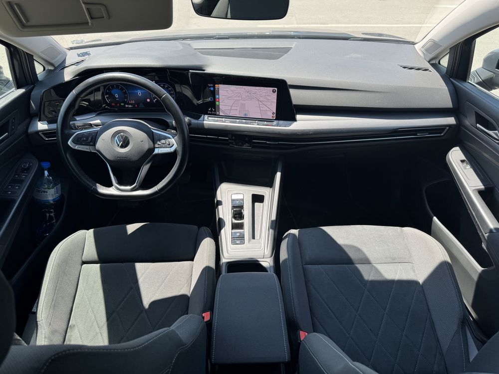 VW Golf e-TSI 1st edition