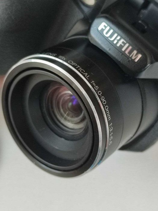 Цифровой фотоаппарат Fujifilm. FinePix S2950