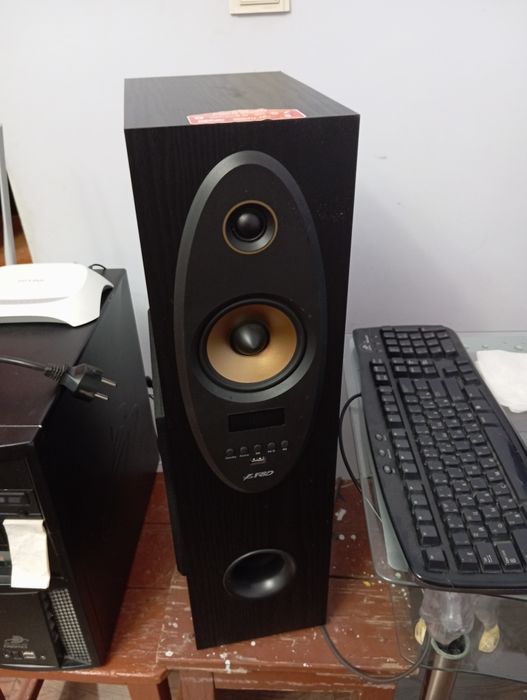 Колонки F&D T-35X бу в хорошем состоянии