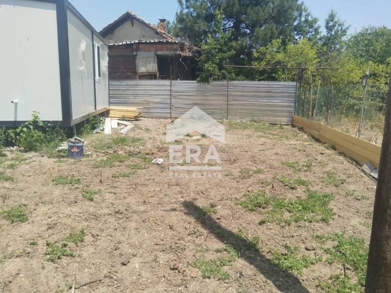 Само в ЕРА Имоти Хасково!Малка вила с фургон и слънчев парцел в кв.,,К