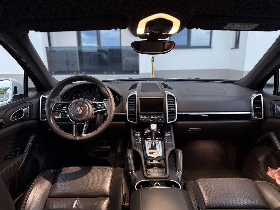 Porsche Cayenne Facelift / 3.0 V6 / Perne / Jante GTS / Faruri Matrix
