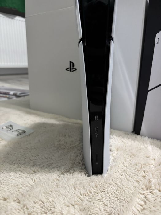 Vand ps5 slim ca nou inca in garantie