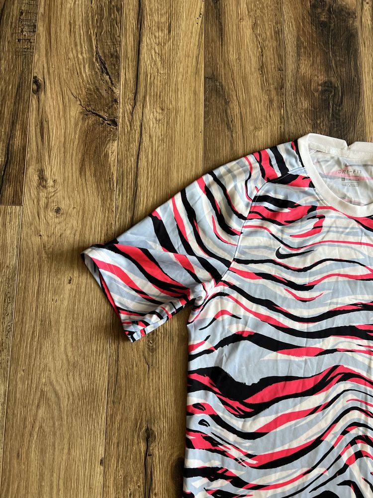 Nike Korea size L